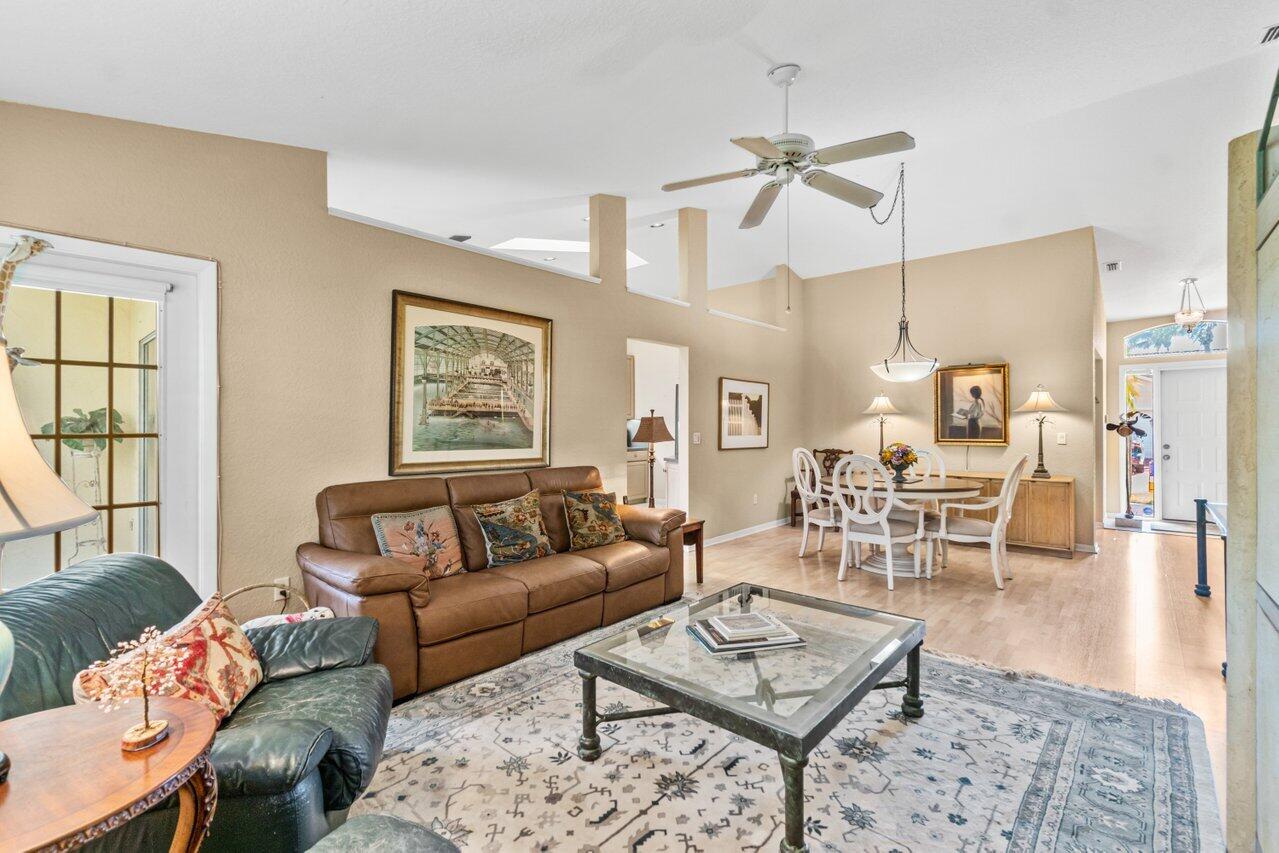 17305 Boca Club Boulevard, Unit 3 Boca Raton, FL 33487 - Photo 10 of 32 Living 2