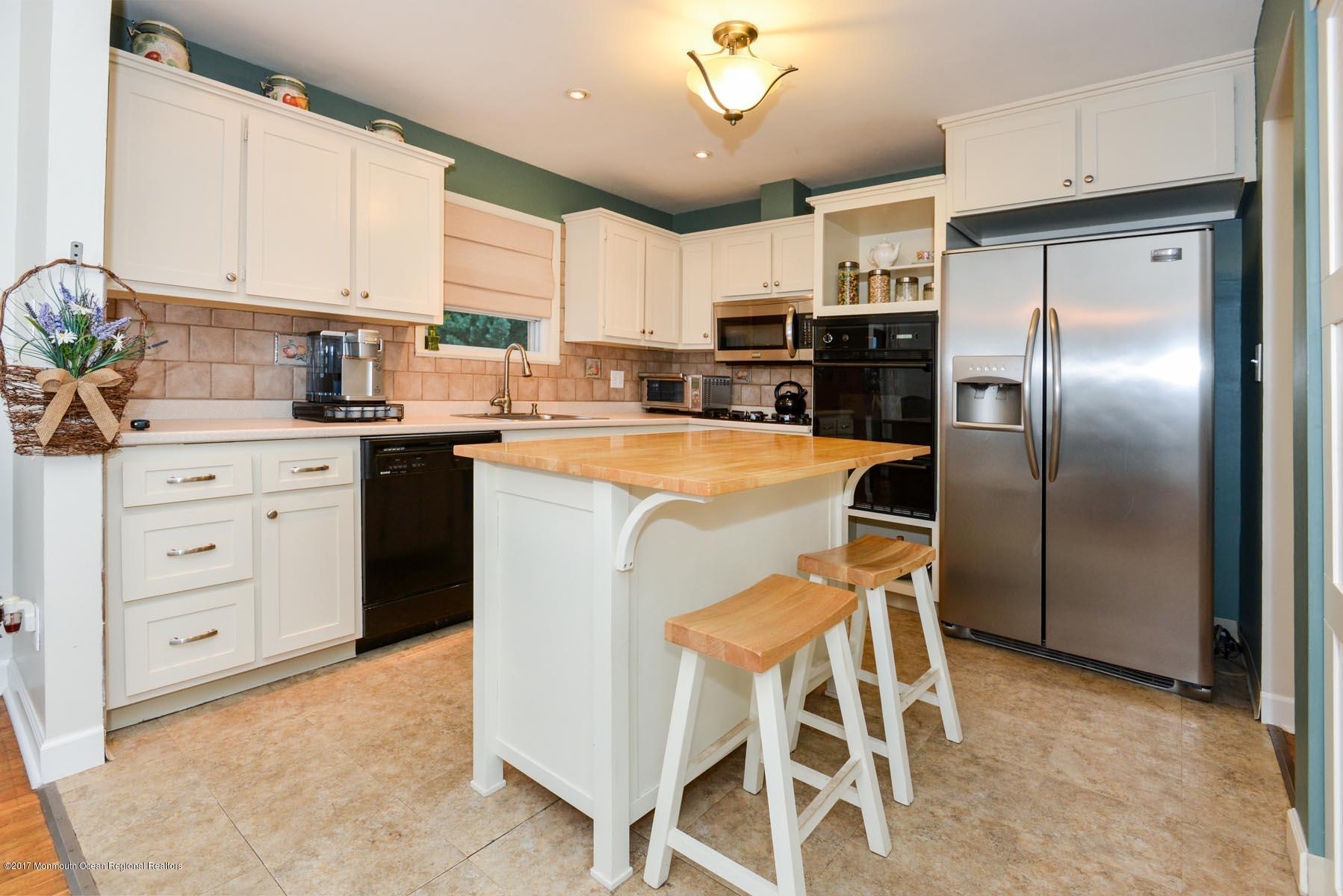 81 Salem Hill Road Howell, NJ 07731 - Photo 11 of 43 Kitchen