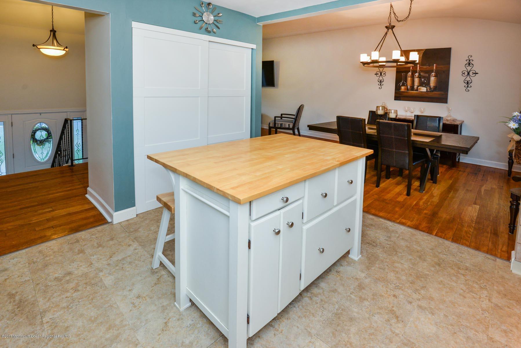 81 Salem Hill Road Howell, NJ 07731 - Photo 12 of 43 Kitchen