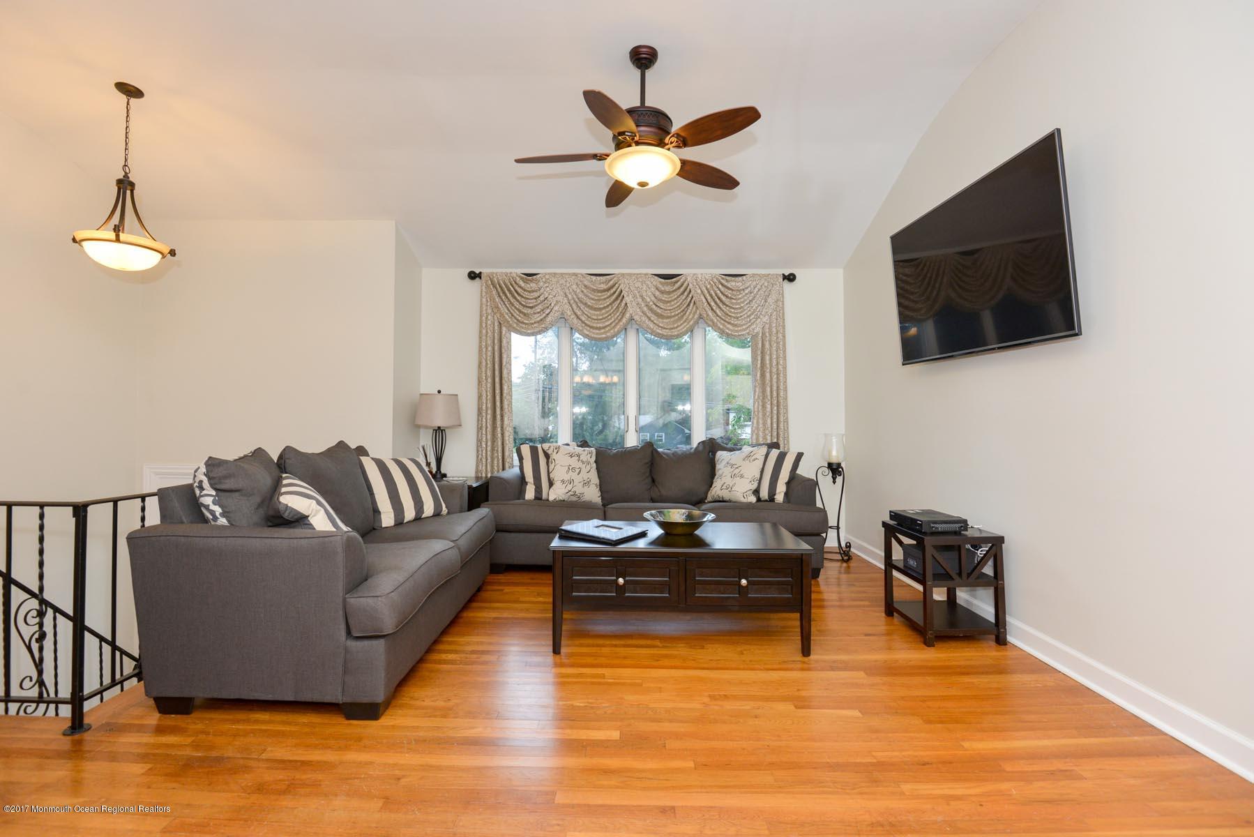 81 Salem Hill Road Howell, NJ 07731 - Photo 5 of 43 Living Room