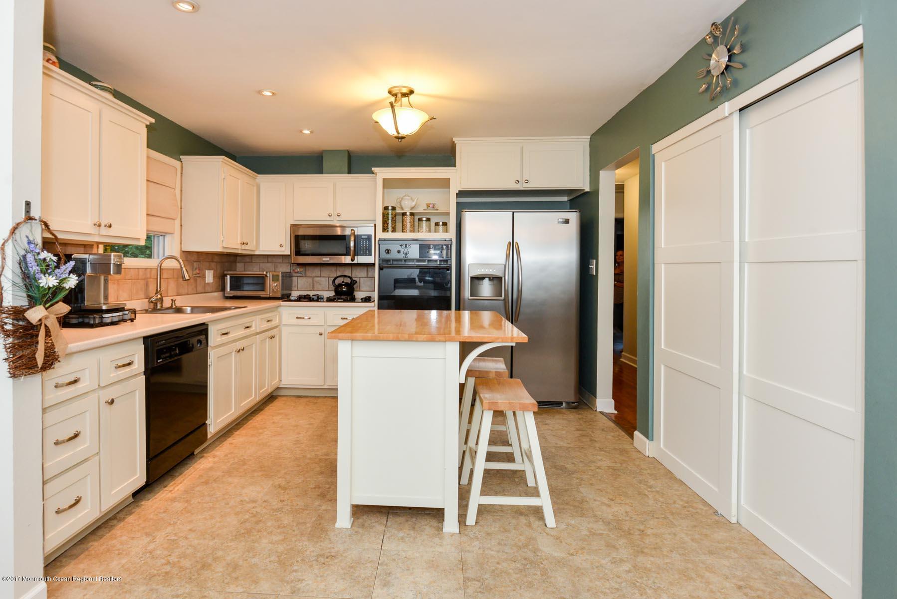 81 Salem Hill Road Howell, NJ 07731 - Photo 10 of 43 Kitchen
