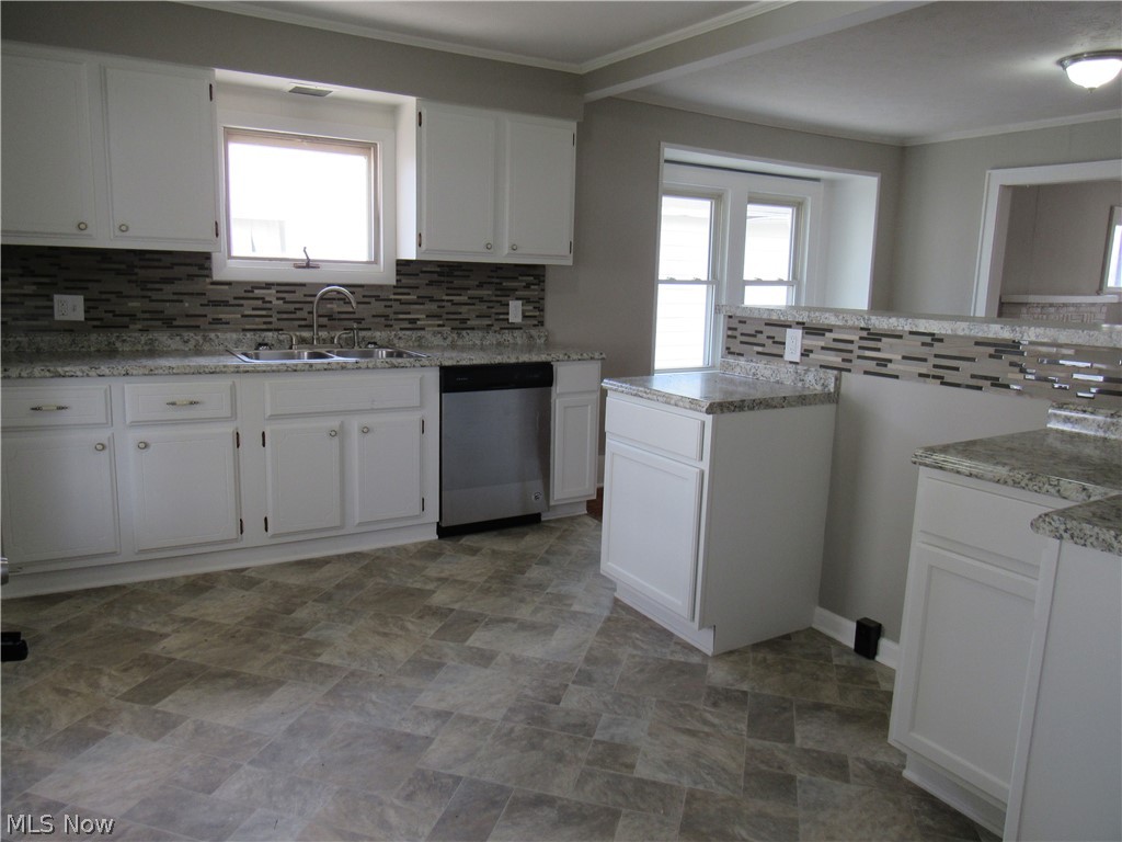 371 Ripley Avenue Akron, OH 44312 - Photo 3 of 23 Gallery Image 3