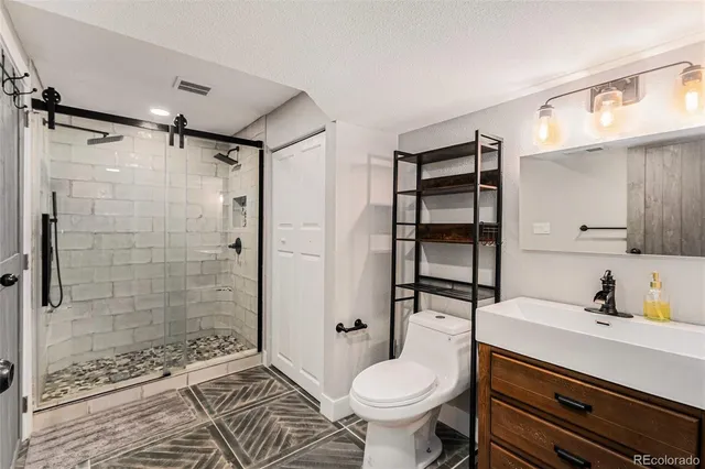 a view of a kitchen with washer and dryer