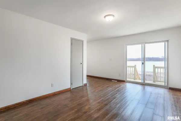 $265,000 | 17308 North Ivy Lane, Chillicothe, IL 61523