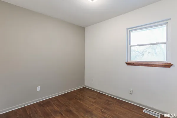 $265,000 | 17308 North Ivy Lane, Chillicothe, IL 61523