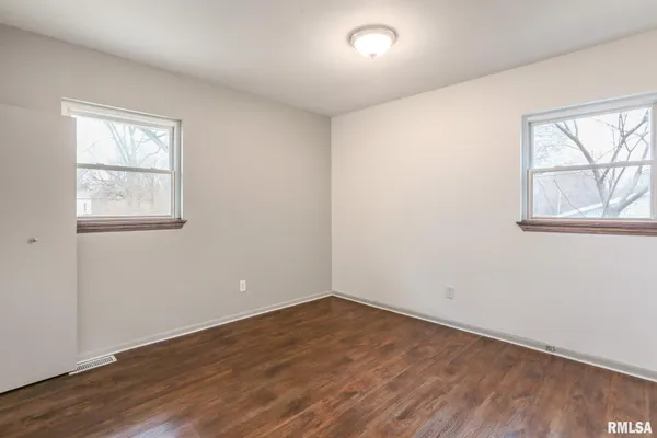 $265,000 | 17308 North Ivy Lane, Chillicothe, IL 61523