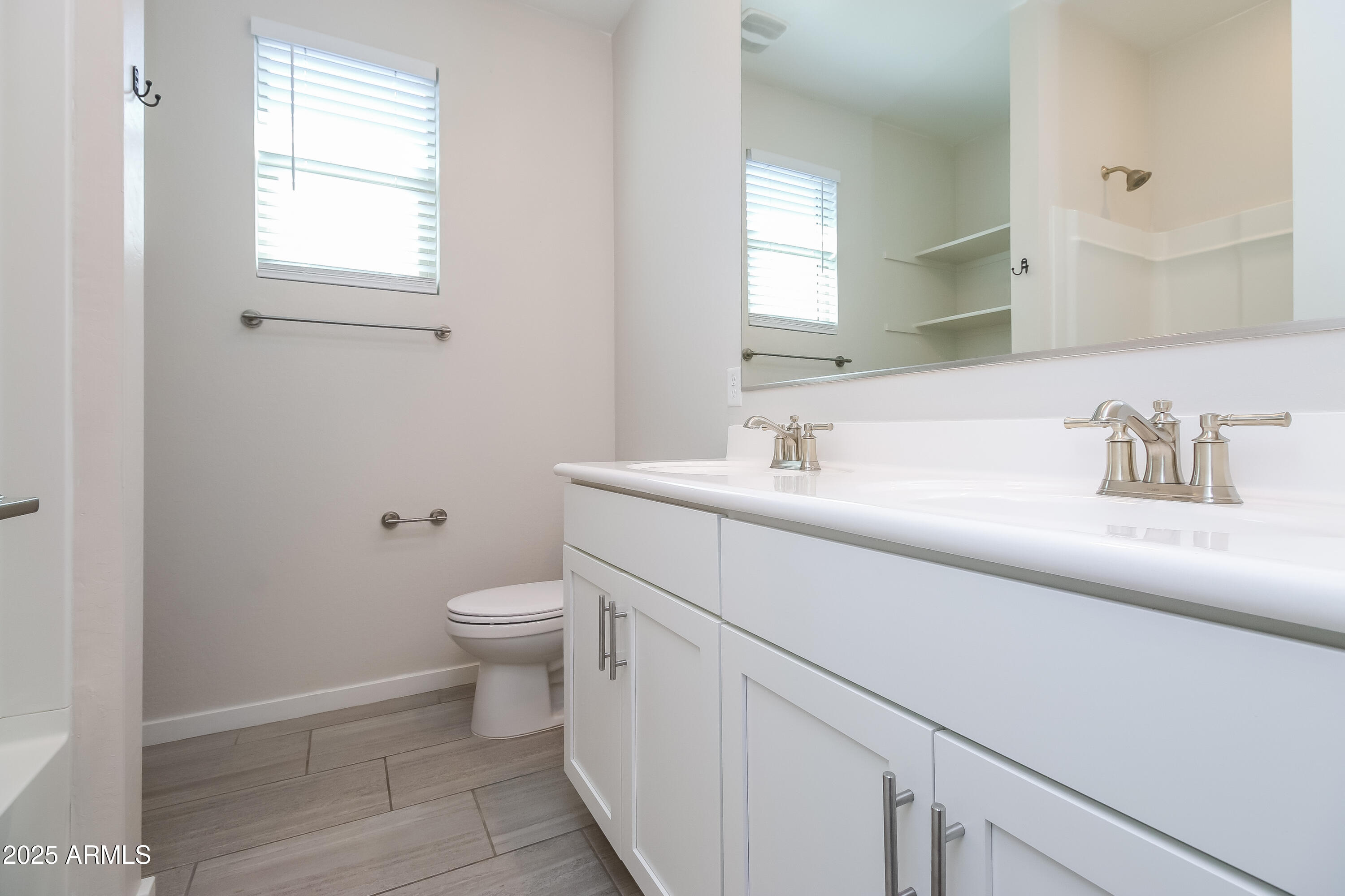 22463 Rosa Road Queen Creek, AZ 85142 - Photo 21 of 26 021-photo-bathroom-14383360