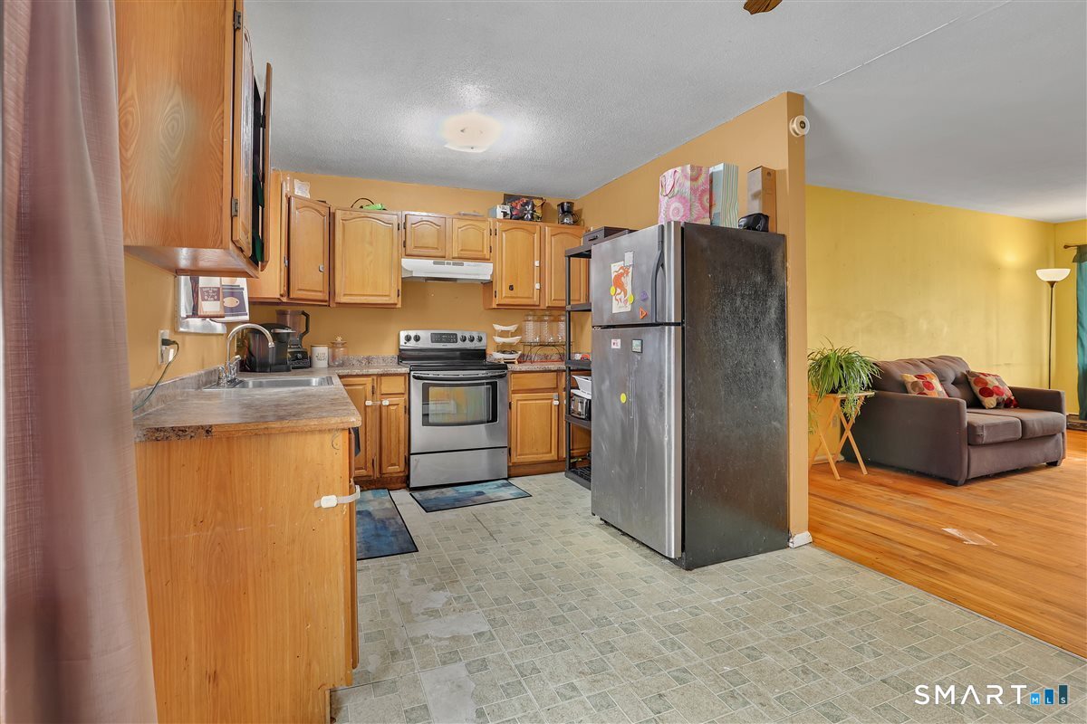 3 Packard Street Manchester, CT 06040 - Photo 26 of 35
