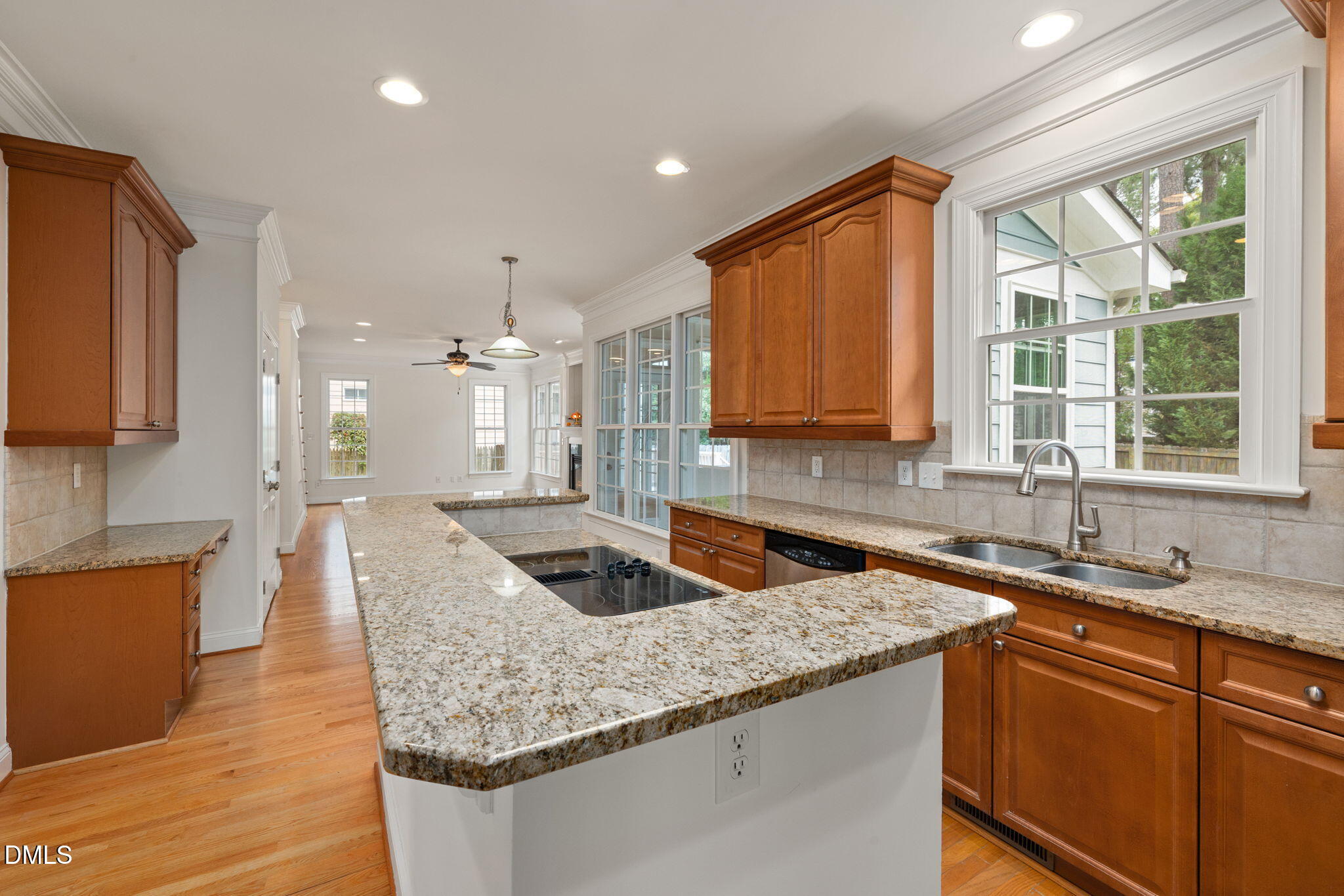 7219 Newport Avenue Raleigh, NC 27613 - Photo 22 of 54 28-web-or-mls-DX3A9565 (2)