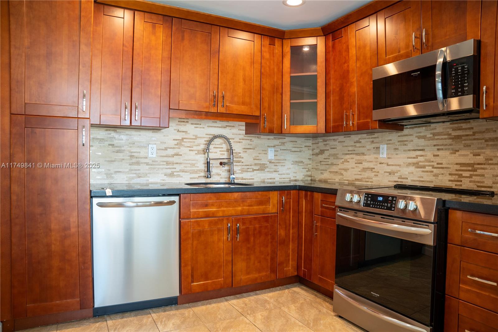 12724 Southwest 68th Lane, Unit 12724 Miami, FL 33183 - Photo 3 of 32