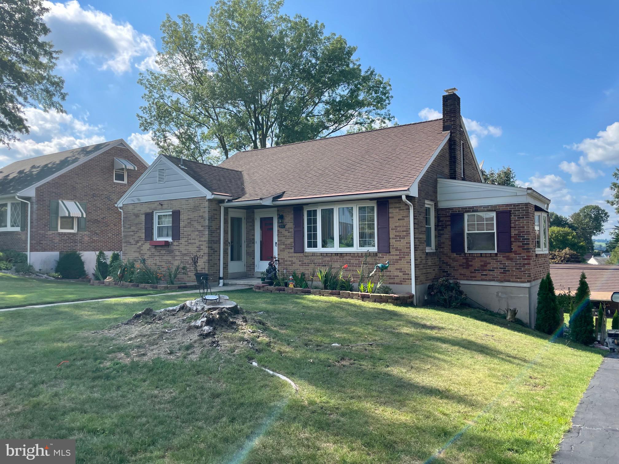 3111 Grandview Boulevard Sinking Spring, PA 19608 - Photo 3 of 28