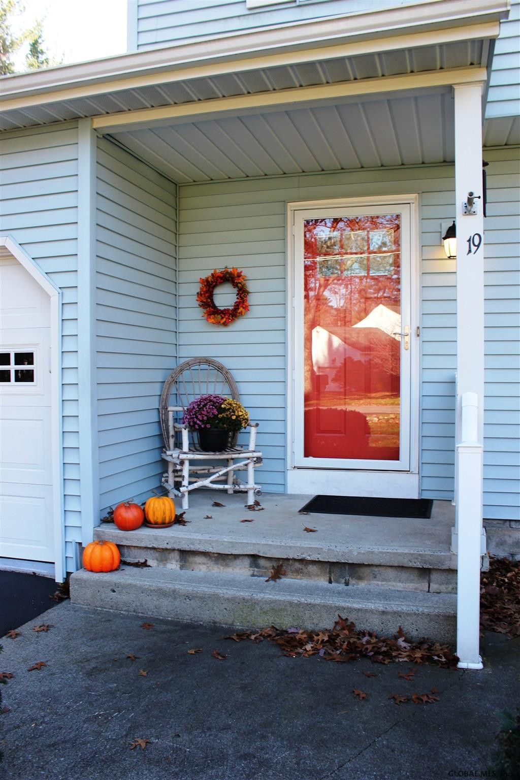 19 Kings Road Lake George, NY 12845 - Photo 2 of 36 Photo 2