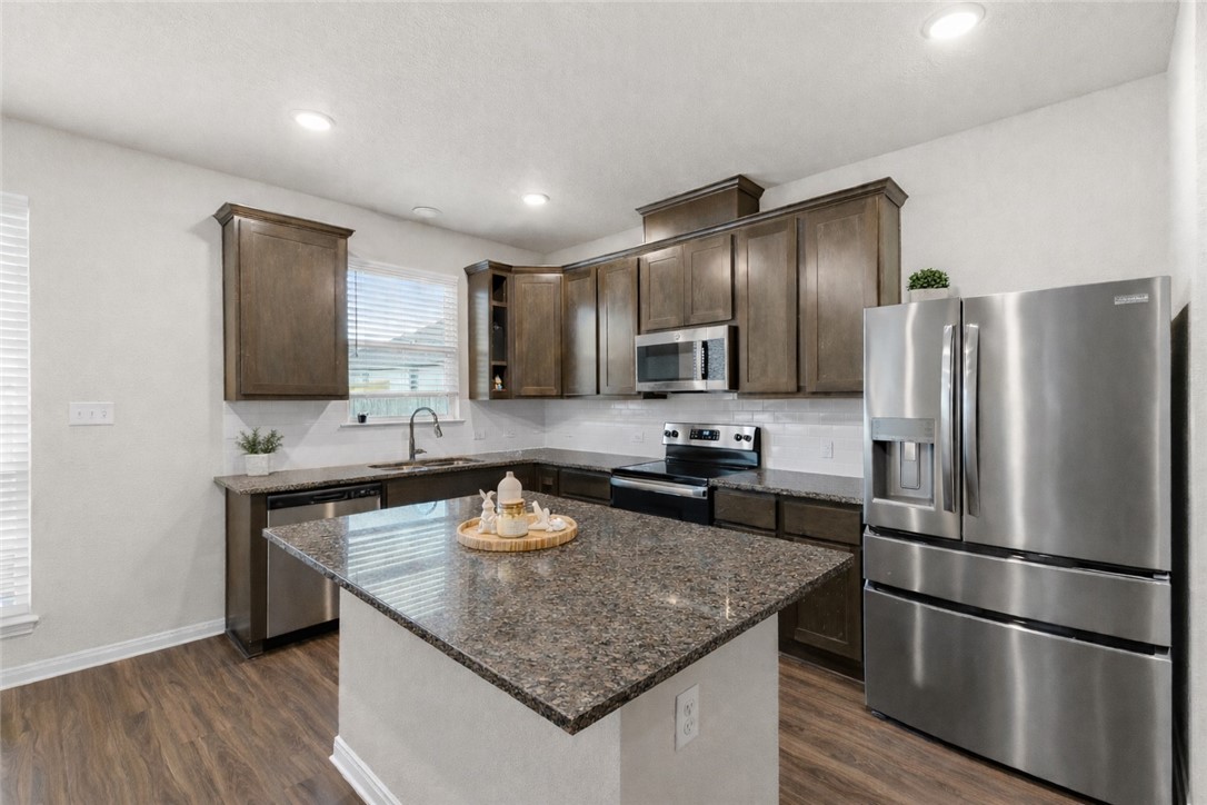 2208 Johnny Lyon Court Bryan, TX 77807 - Photo 5 of 12