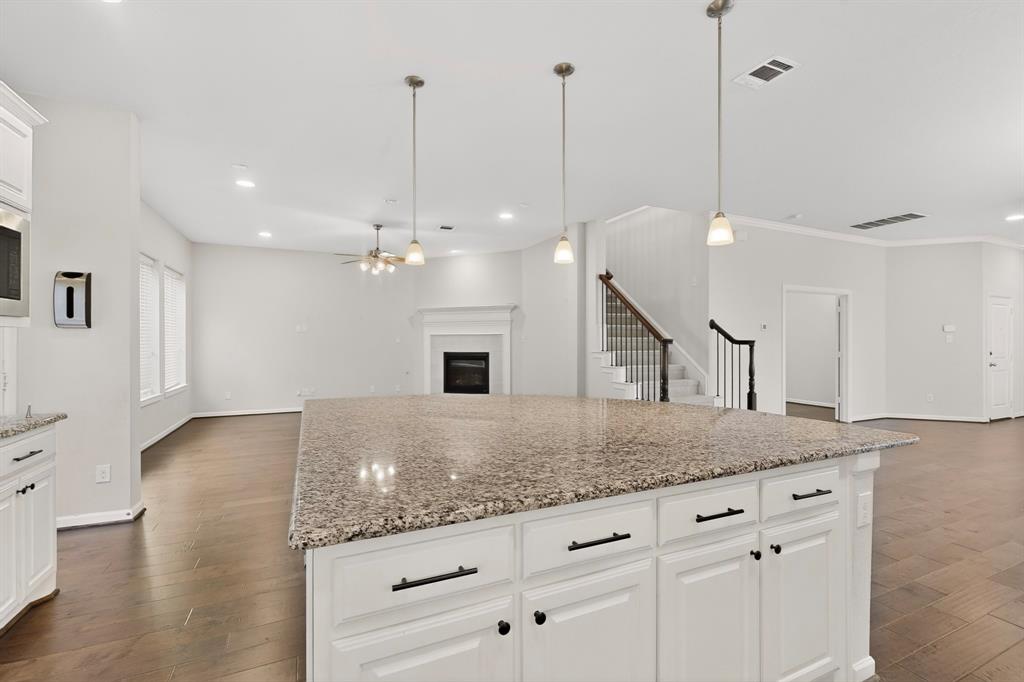 5413 Harbour Road Richardson, TX 75082 - Photo 9 of 37