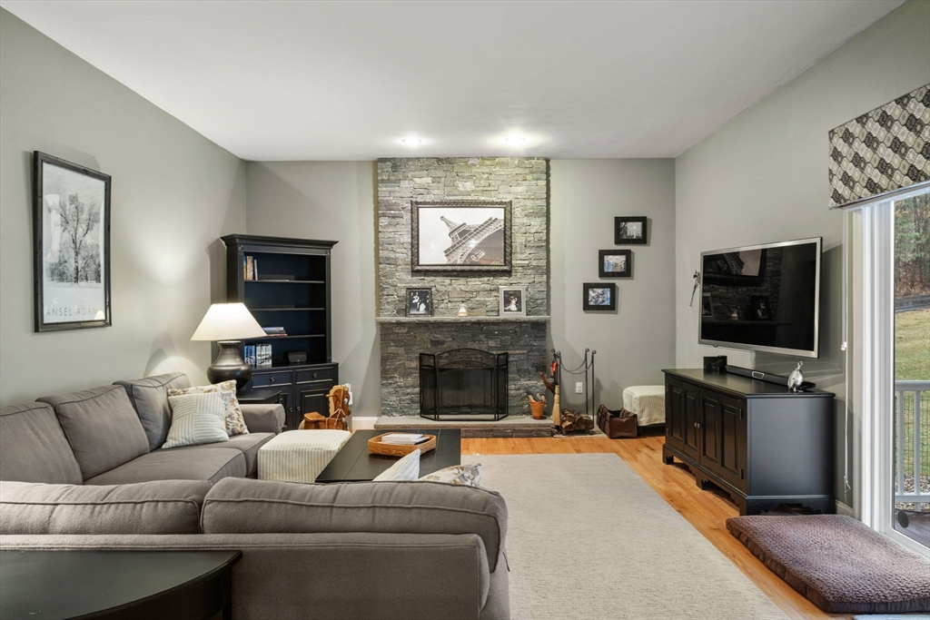 9 Danforth Lane Bolton, MA 01740 - Photo 13 of 42