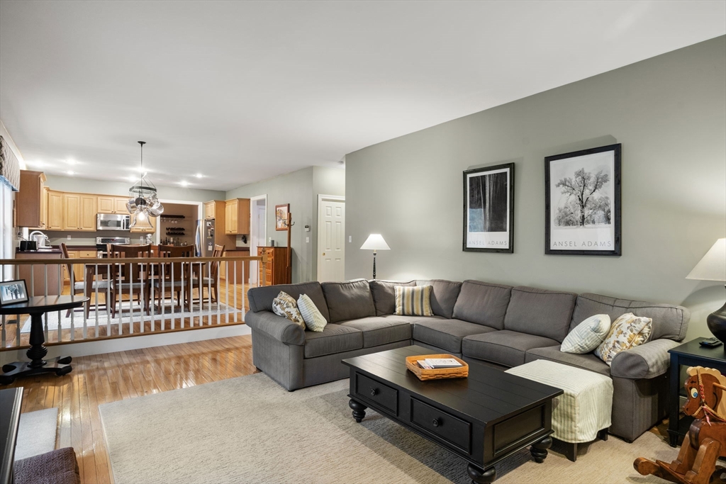 9 Danforth Lane Bolton, MA 01740 - Photo 15 of 42