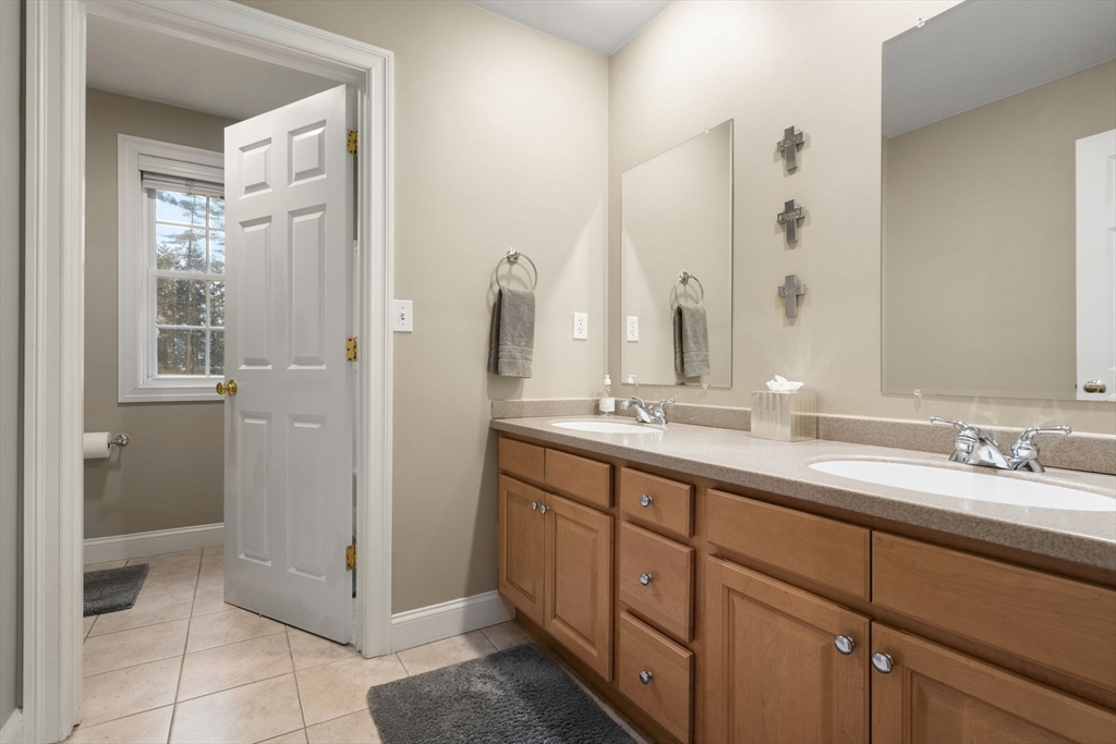 9 Danforth Lane Bolton, MA 01740 - Photo 27 of 42