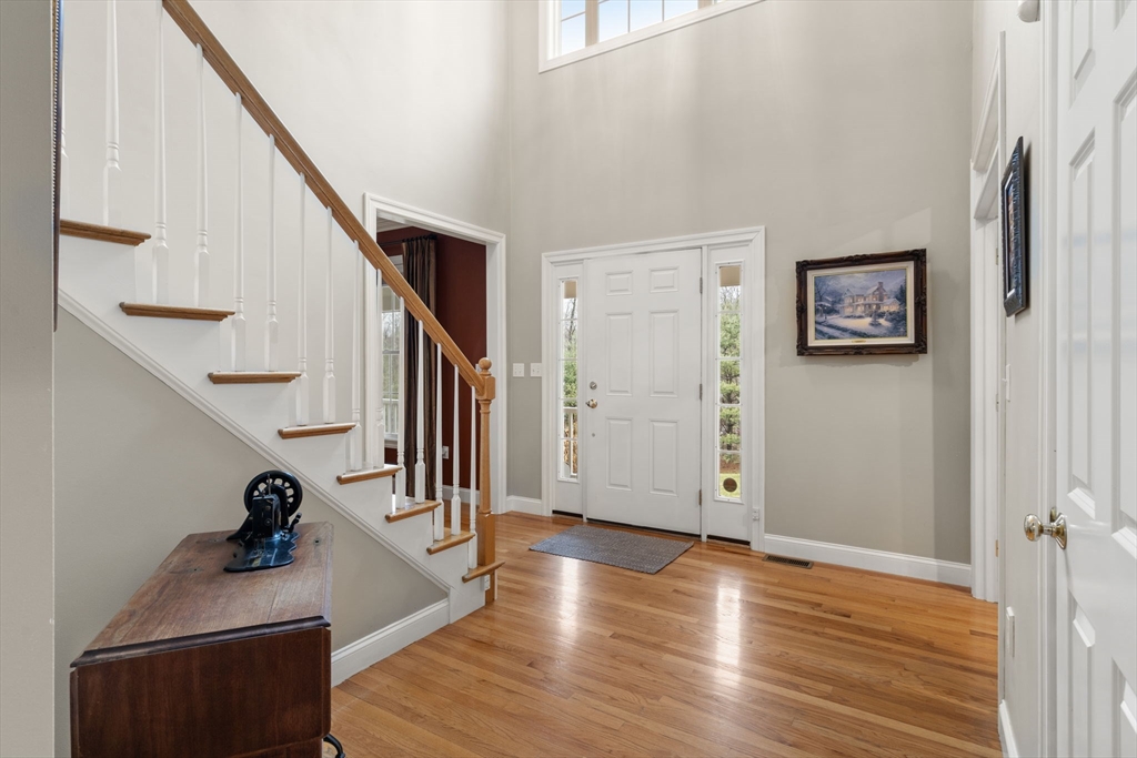 9 Danforth Lane Bolton, MA 01740 - Photo 4 of 42