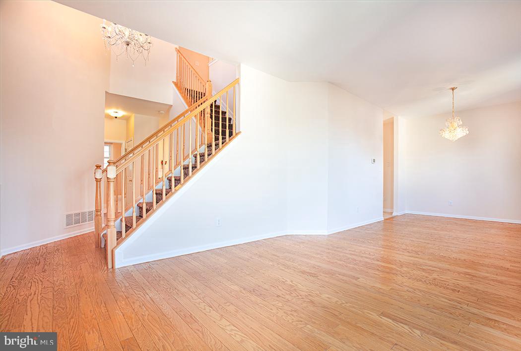 10 Manley Road Pennington, NJ 08534 - Photo 3 of 26