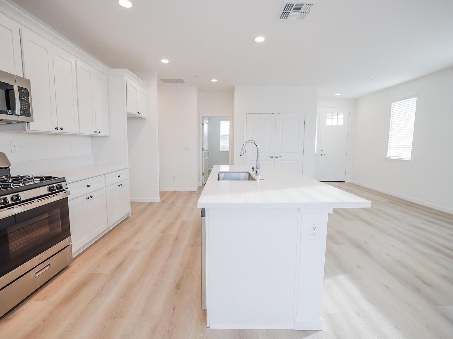 521 Fox Hunt Way Rio Linda, CA 95673 - Photo 17 of 78