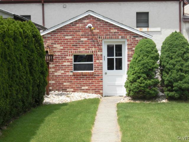 124 Chestnut Street Coplay, PA 18037 - Photo 4 of 16 Gallery Image 4