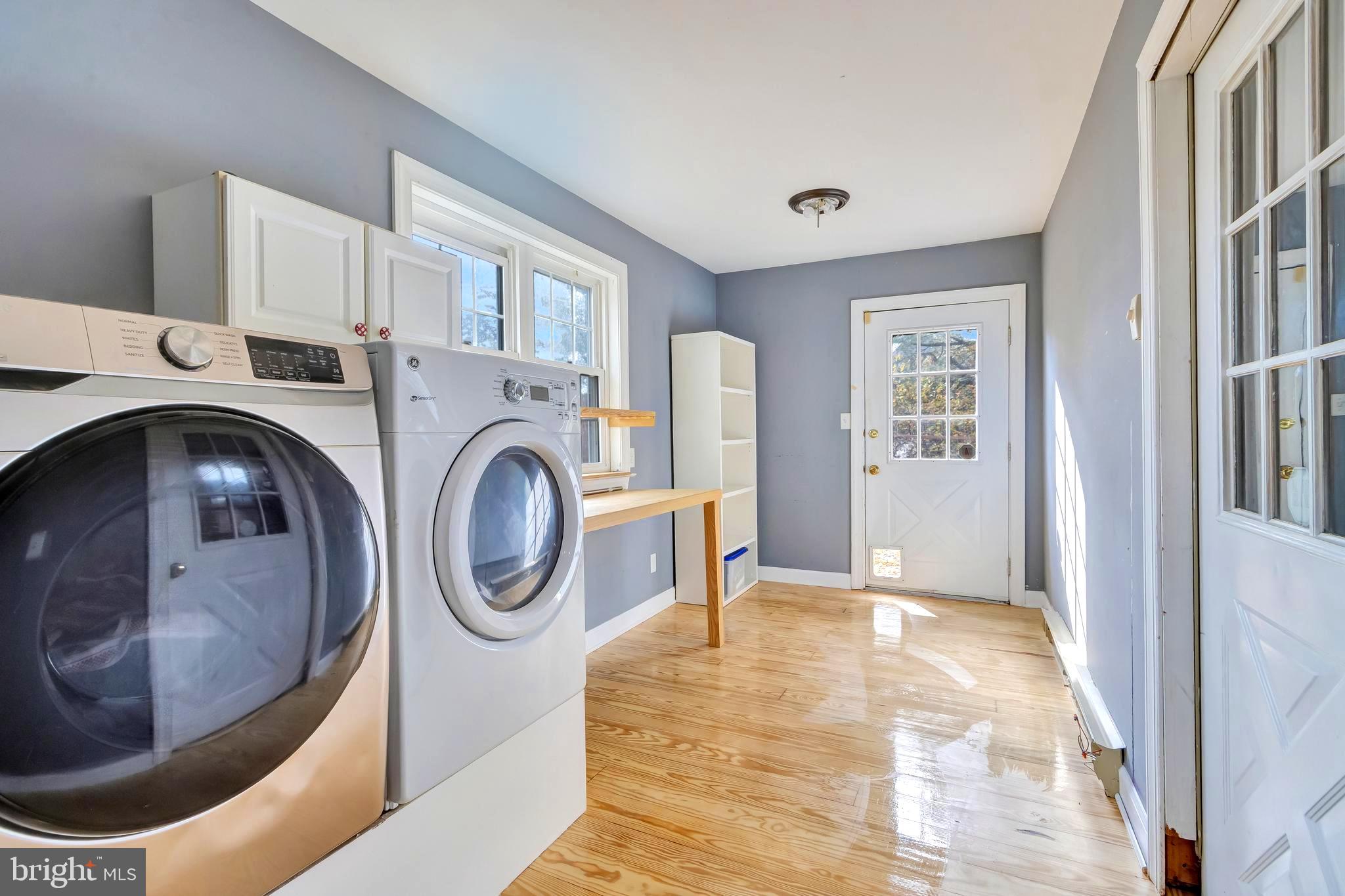 18526 Cool Spring Road Milton, DE 19968 - Photo 37 of 70 a view of livingroom with washer and dryer