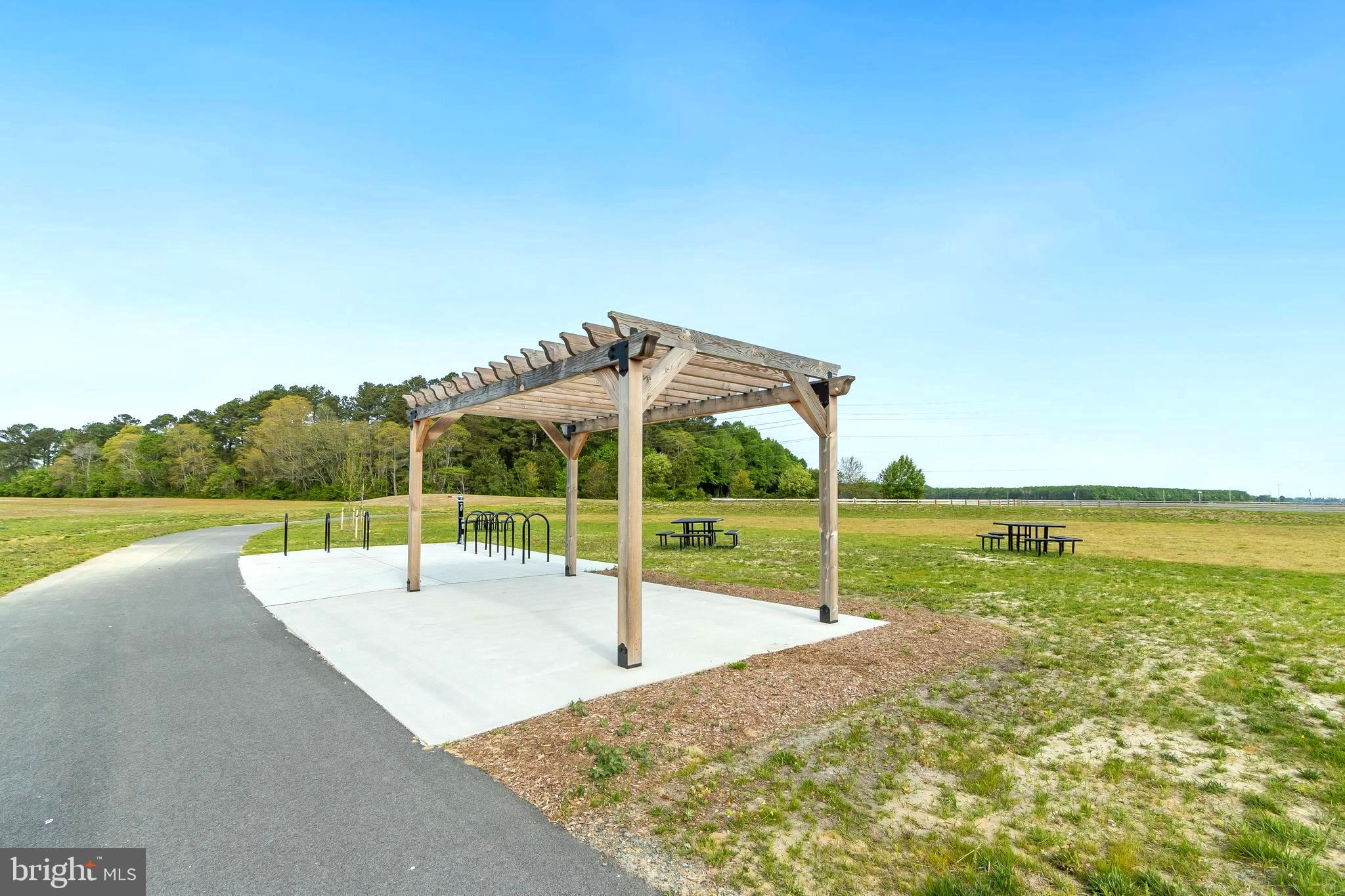 18526 Cool Spring Road Milton, DE 19968 - Photo 67 of 70 a view of a swimming pool with a lake