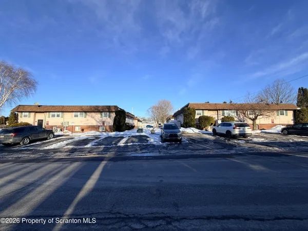 $1,499 | 1005-1015 Lincoln Street, Unit D2, Hazleton, PA 18201