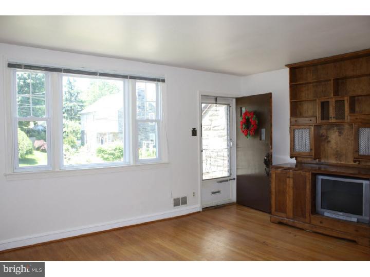 2519 Avon Road Ardmore, PA 19003 - Photo 6 of 21 Living Room