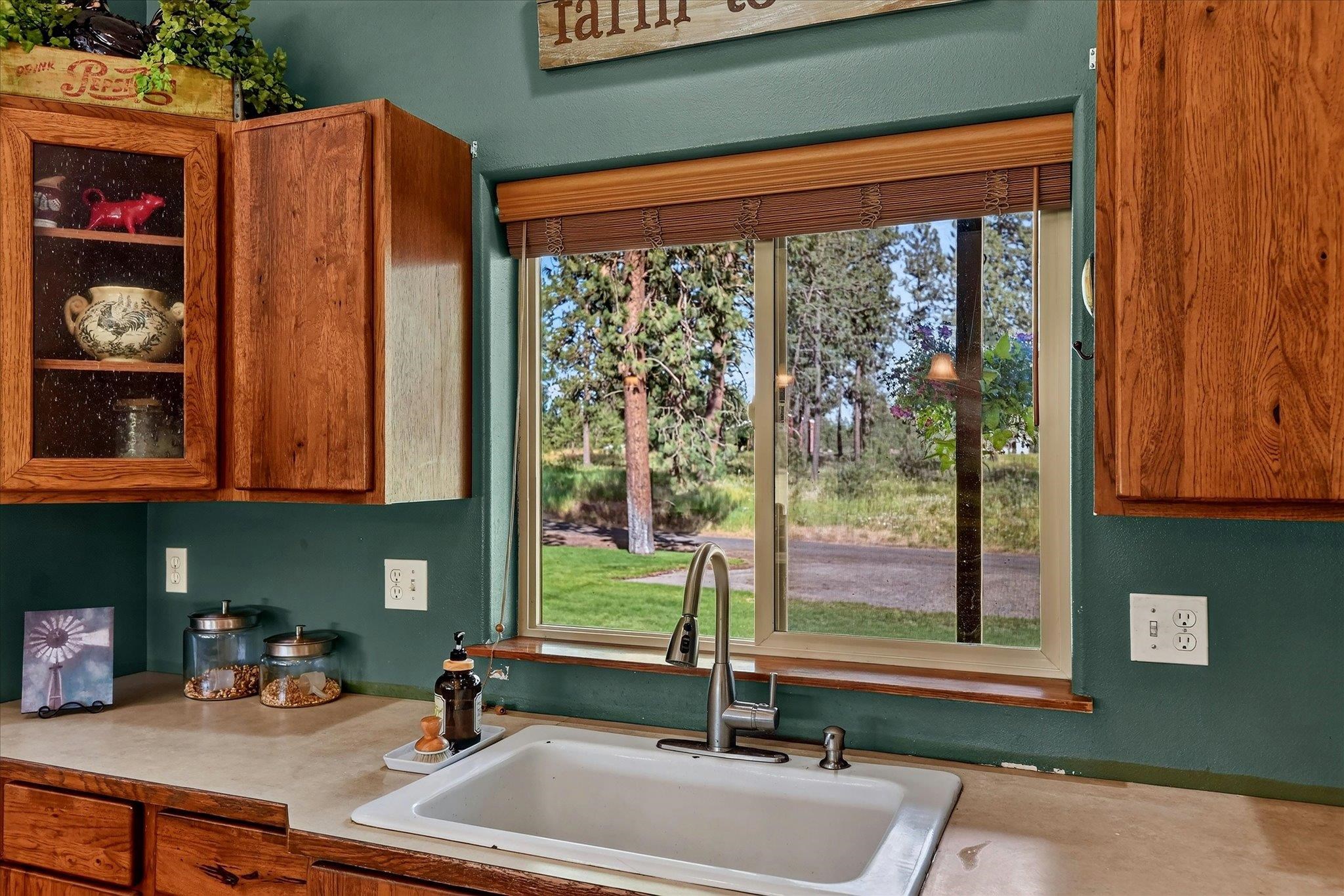 1329 West Paradise Road Spokane, WA 99224 - Photo 15 of 42