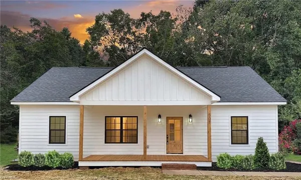 $289,900 | 6331 New Centre, Seagrove, NC 27341