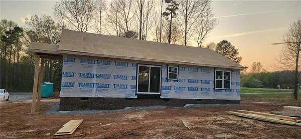 $289,900 | 6331 New Centre, Seagrove, NC 27341