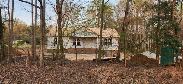 $289,900 | 6331 New Centre, Seagrove, NC 27341