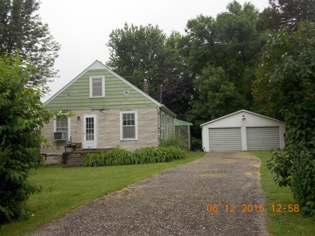 704 Hacker Street Buffalo, IA 52728 - Photo 1 of 10 Gallery Image 1