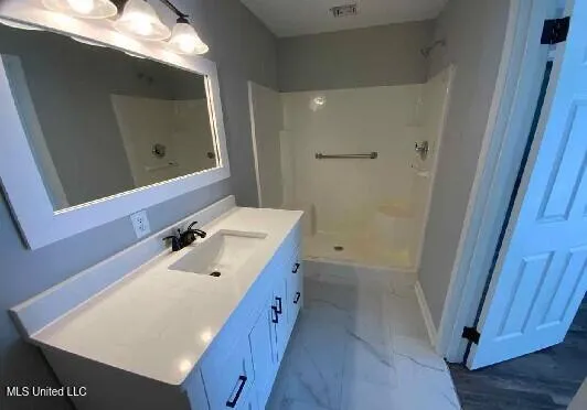 $179,900 | 737 Cox Avenue, Holly Springs, MS 38635