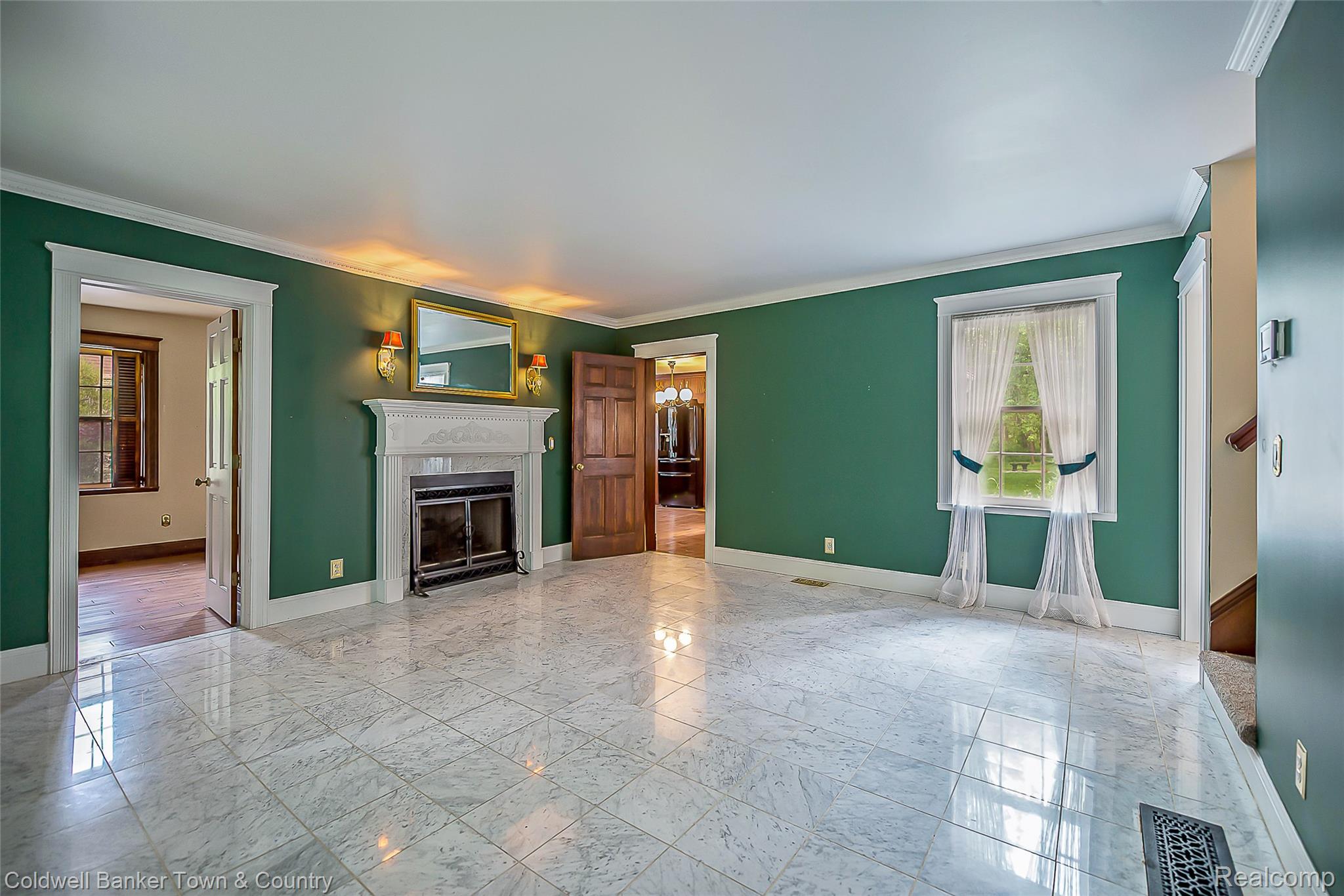 10196 Faussett Road Fenton, MI 48430 - Photo 10 of 75 DSC_4293-2.jpg