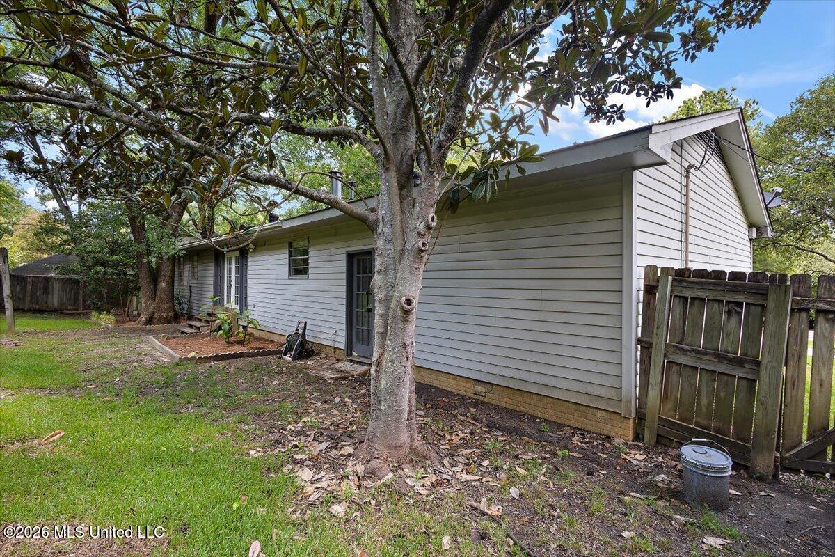 1633 Winchester Street Jackson, MS 39211 - Photo 24 of 27 24-HTP_0997