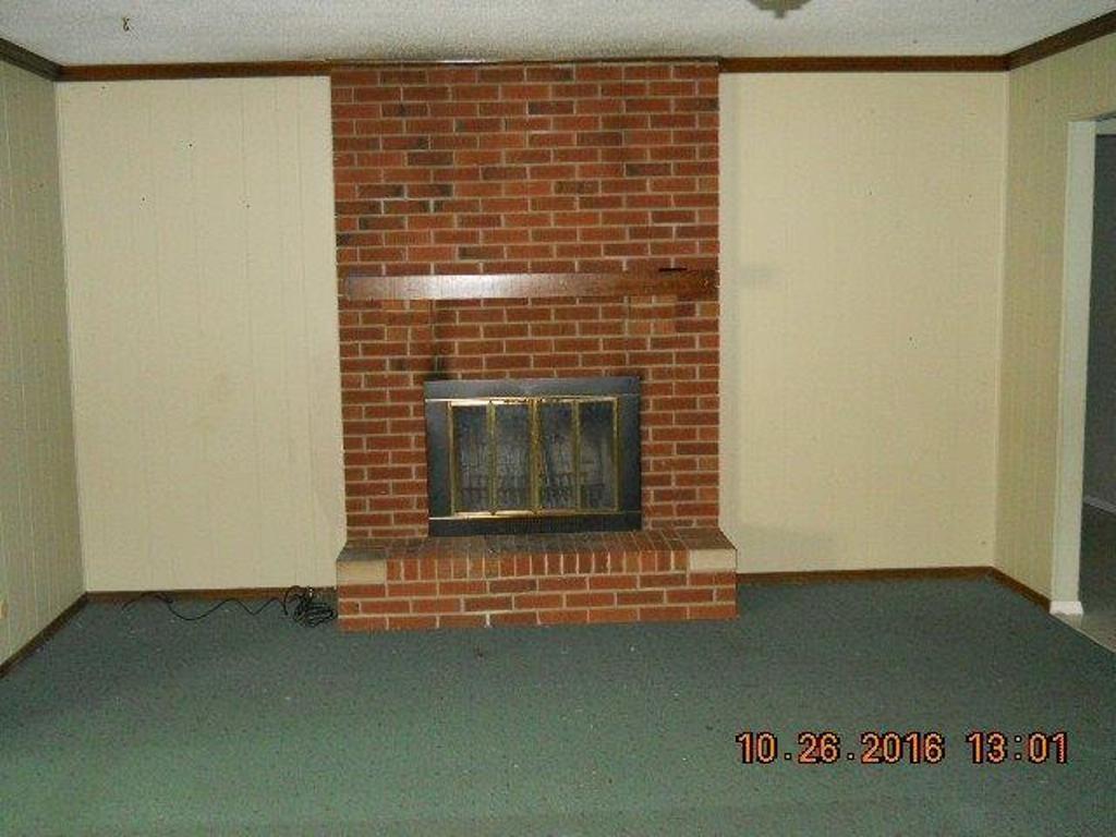 5018 Guion Road Indianapolis, IN 46254 - Photo 4 of 14 Gallery Image 4