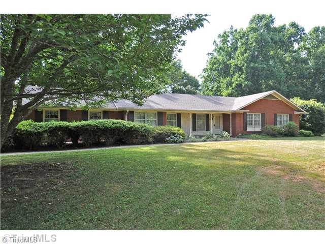 7976 Idols Road Clemmons, NC 27012 - Photo 14 of 14 Exterior Back.