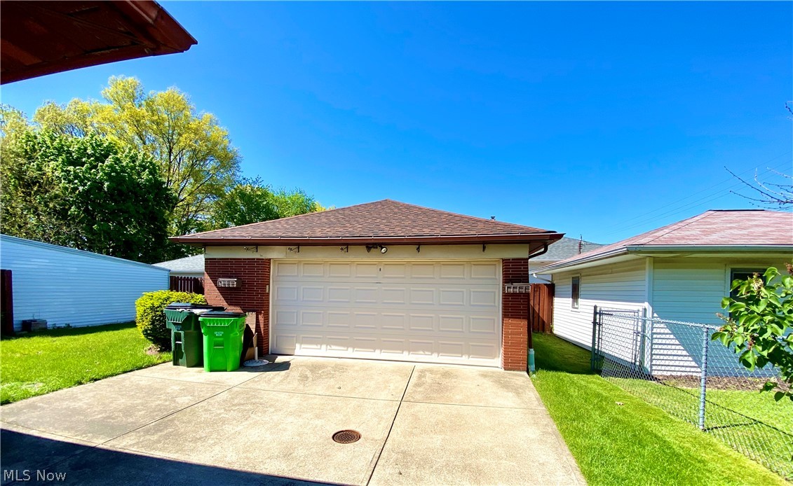12103 Orme Road Garfield Heights, OH 44125 - Photo 3 of 26