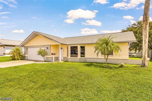 $490,000 | 1435 Southeast 14th Street, Cape Coral, FL 33990
