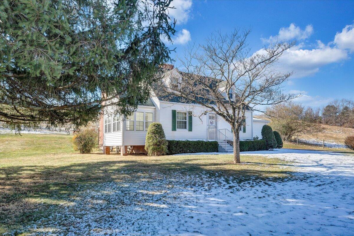 1859 Fort Chiswell Road Max Meadows, VA 24360 - Photo 54 of 89 52-MIB04655
