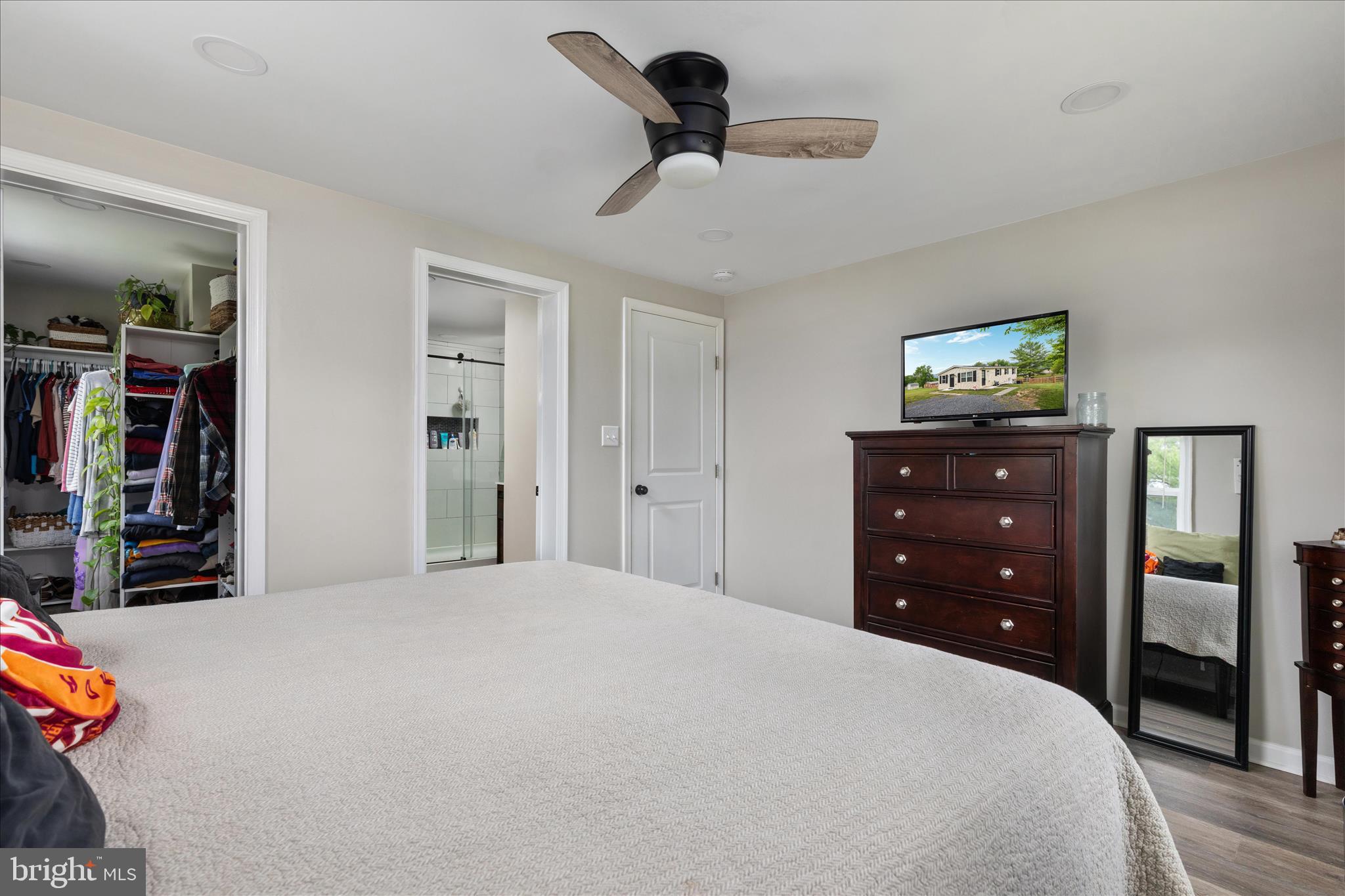5848 Cardinal Street Mount Jackson, VA 22842 - Photo 9 of 43 Primary bedroom with ensuite on main level