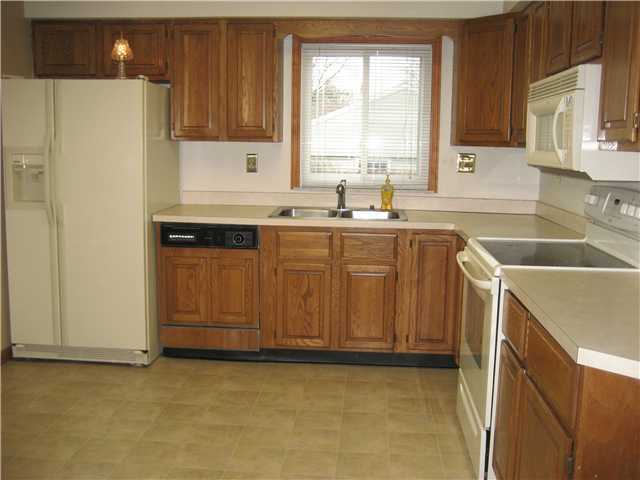 381 McCutcheon Road Columbus, OH 43230 - Photo 3 of 16 Gallery Image 3