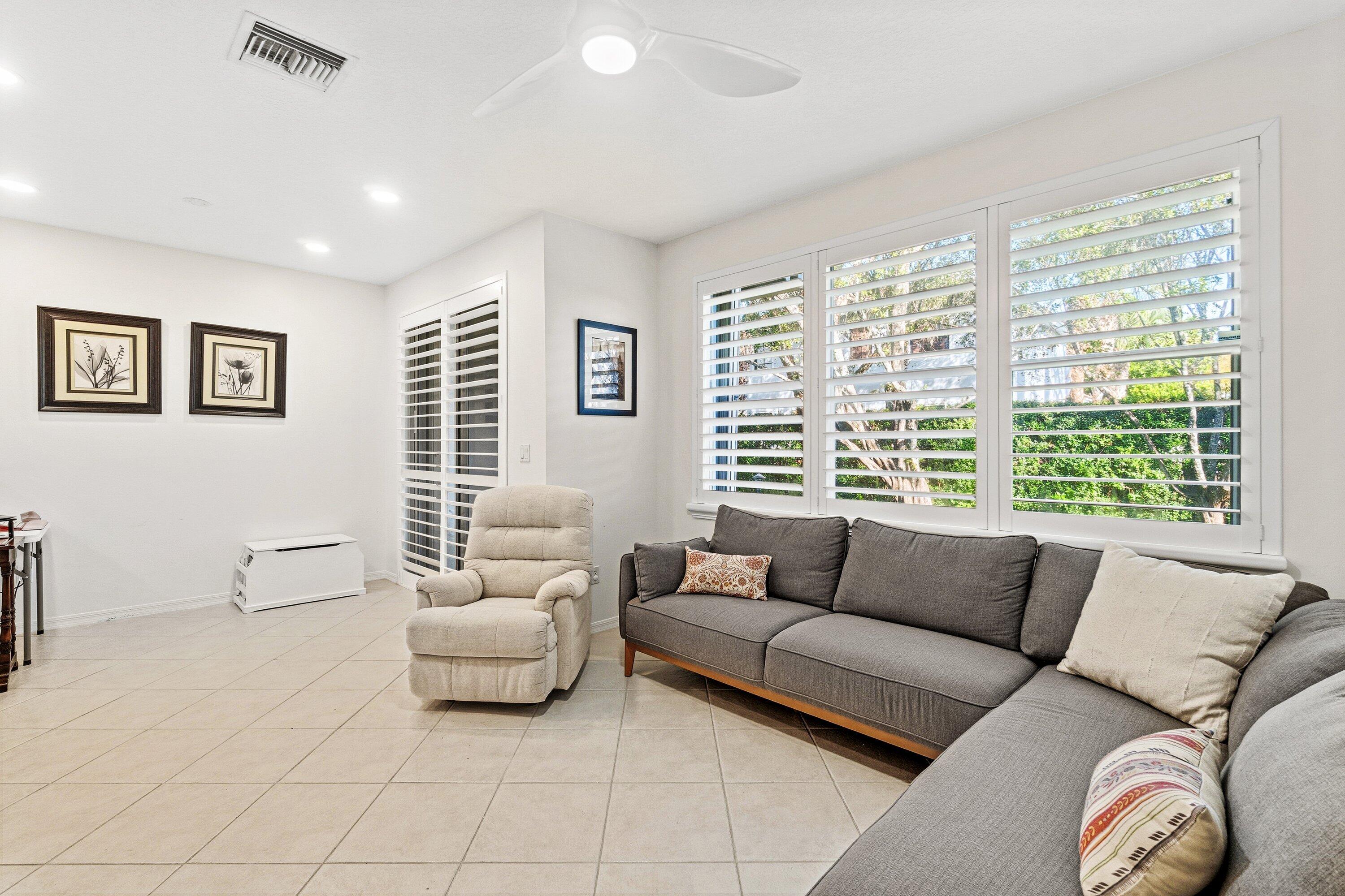 139 Coconut Key Lane Delray Beach, FL 33484 - Photo 3 of 42 008-139CoconutKeyLane-DelrayBeach-FL-334