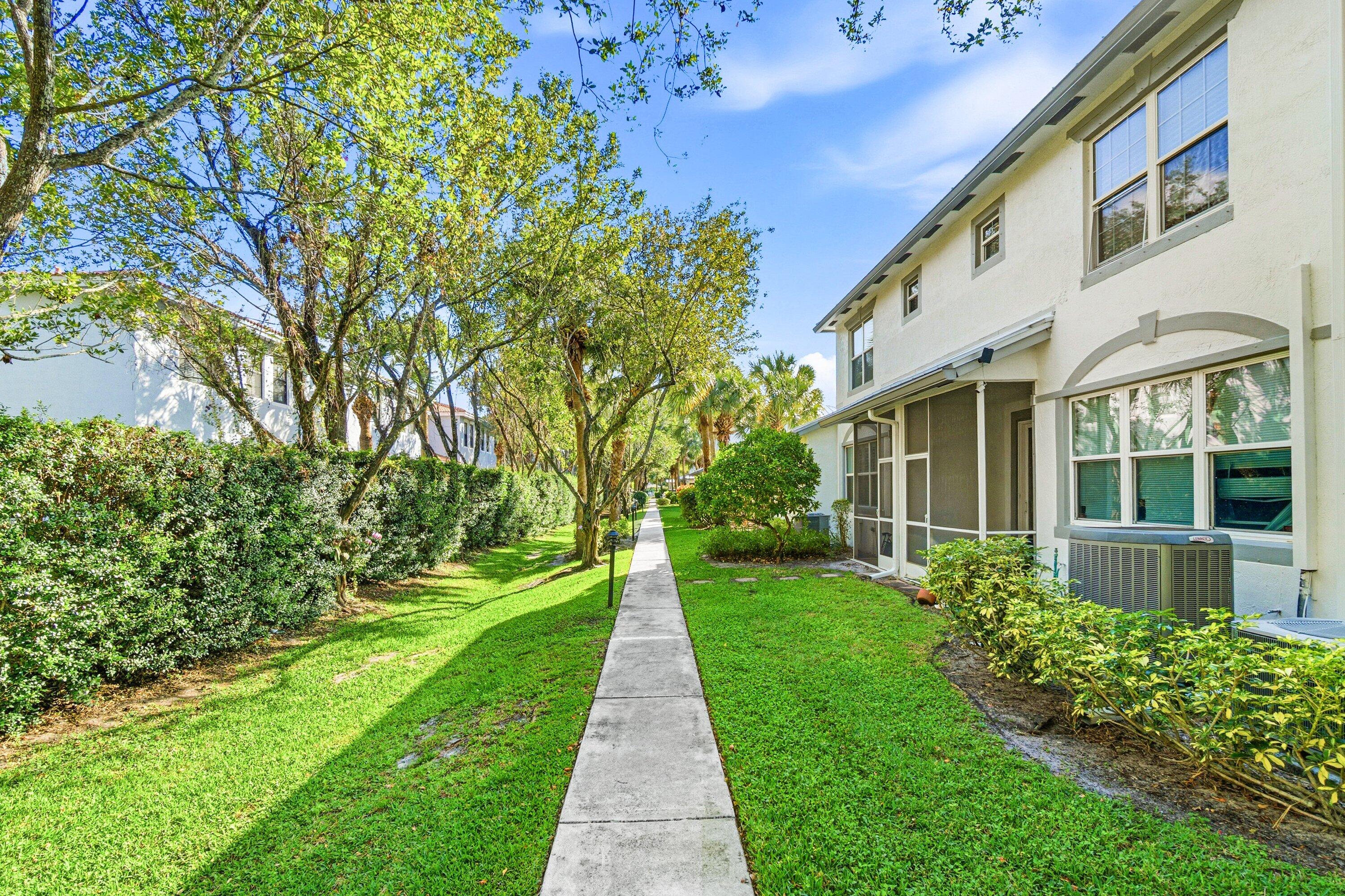 139 Coconut Key Lane Delray Beach, FL 33484 - Photo 35 of 42 037-139CoconutKeyLane-DelrayBeach-FL-334