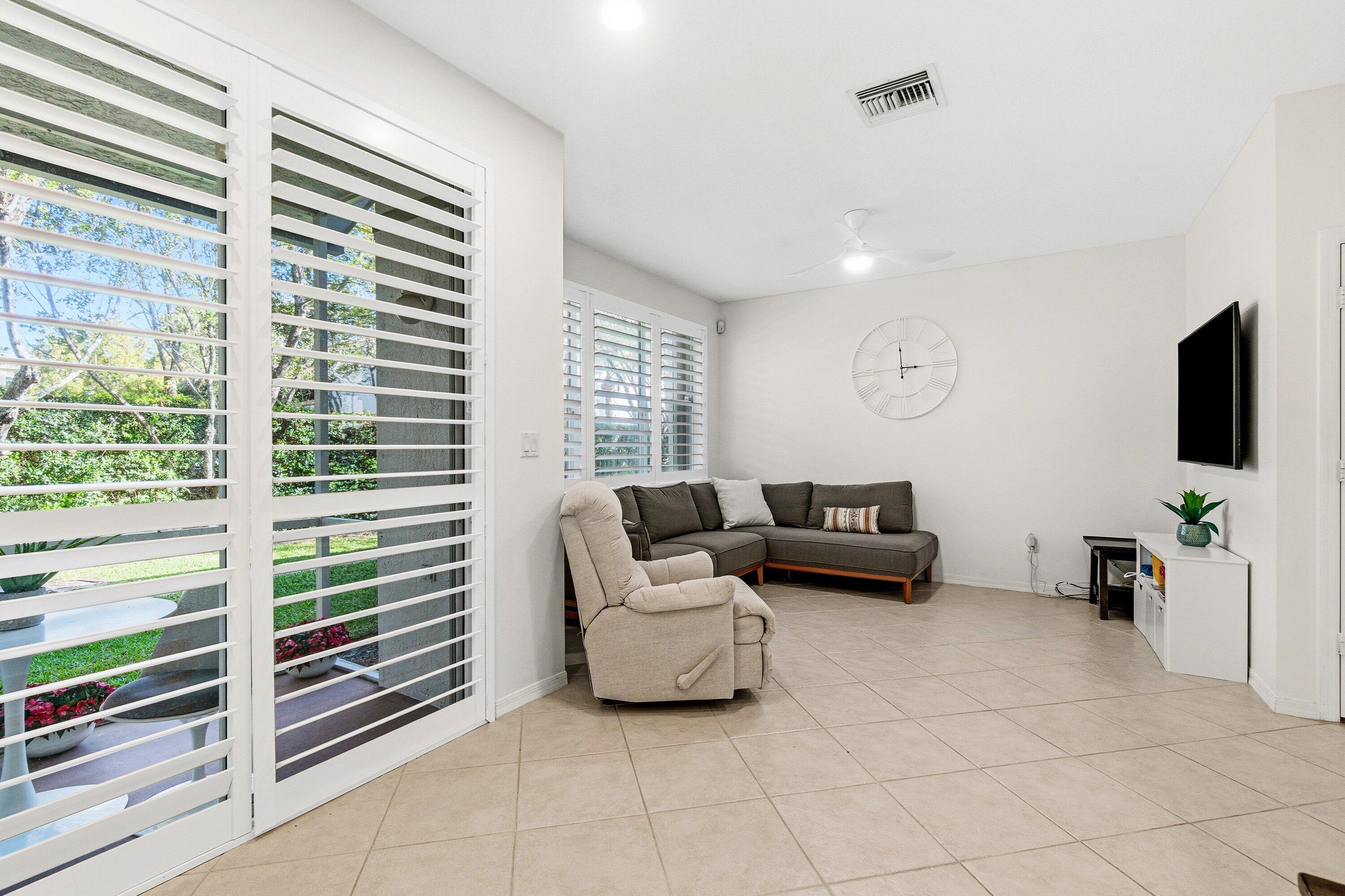 139 Coconut Key Lane Delray Beach, FL 33484 - Photo 5 of 42 010-139CoconutKeyLane-DelrayBeach-FL-334