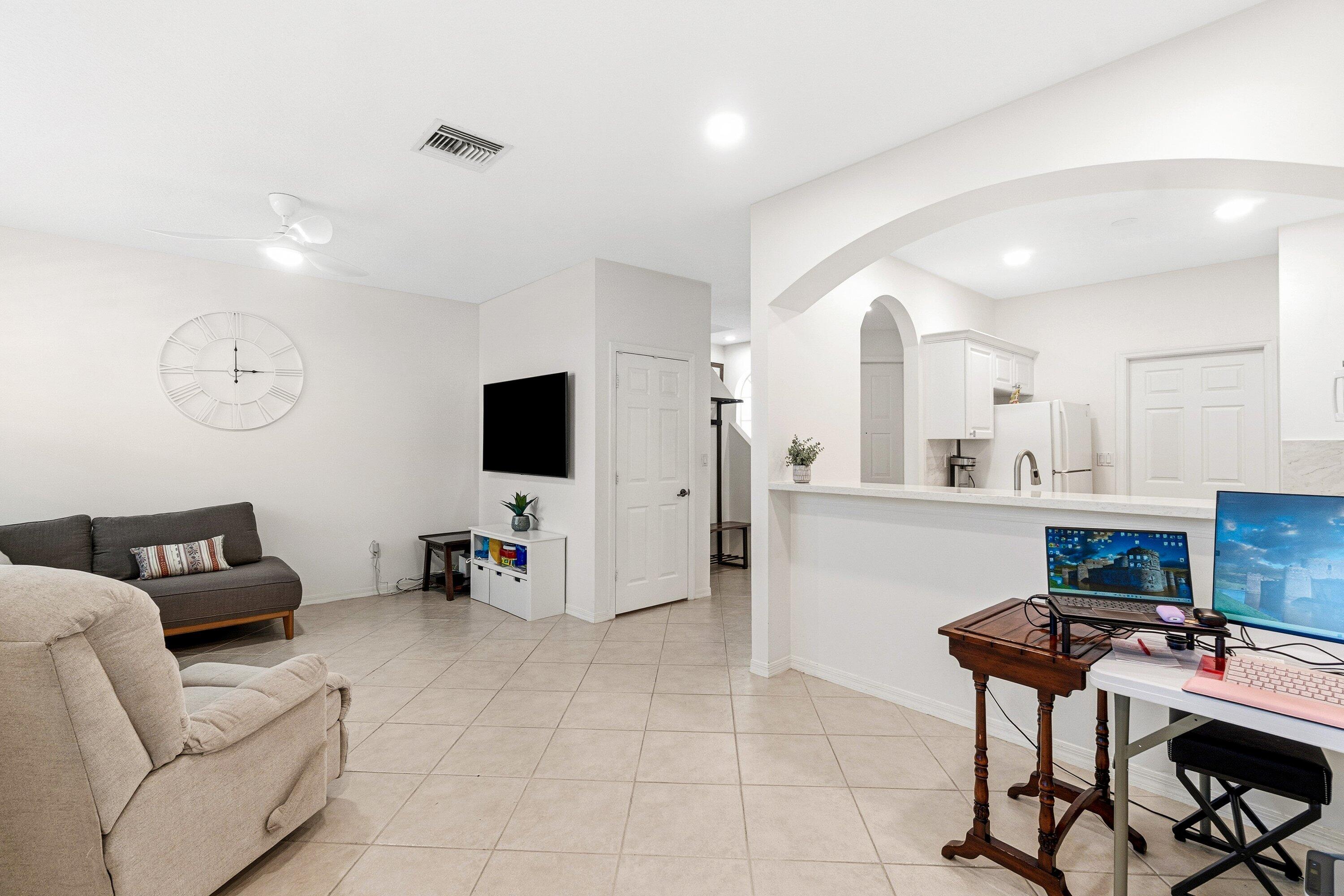 139 Coconut Key Lane Delray Beach, FL 33484 - Photo 7 of 42 012-139CoconutKeyLane-DelrayBeach-FL-334