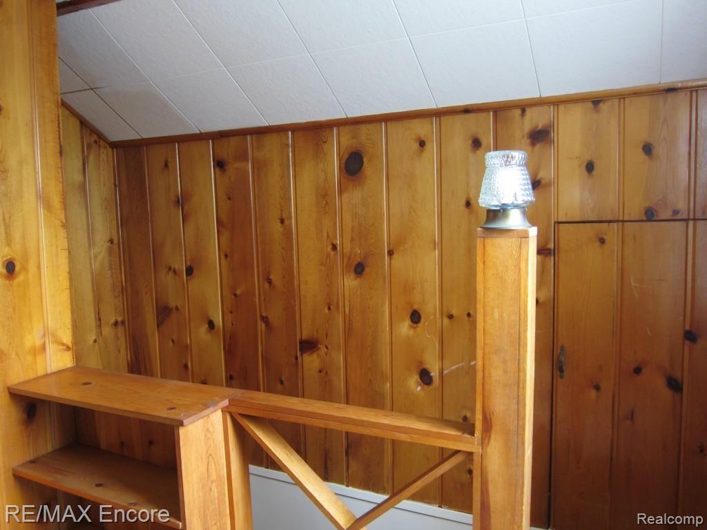 1424 North Genesee Road Burton, MI 48509 - Photo 15 of 26 IMG_2323.jpg