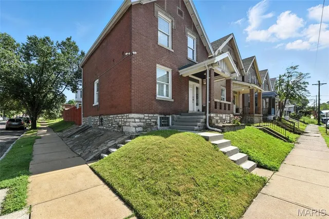 $219,900 | 3125 Potomac Street, St. Louis, MO 63118